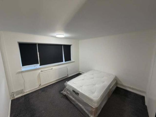 Flat for rent in North Cray, Greater London