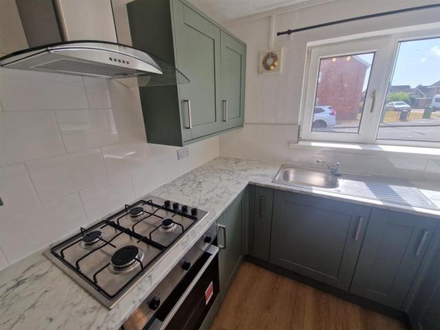 Flat for rent in Penyrheol, Swansea