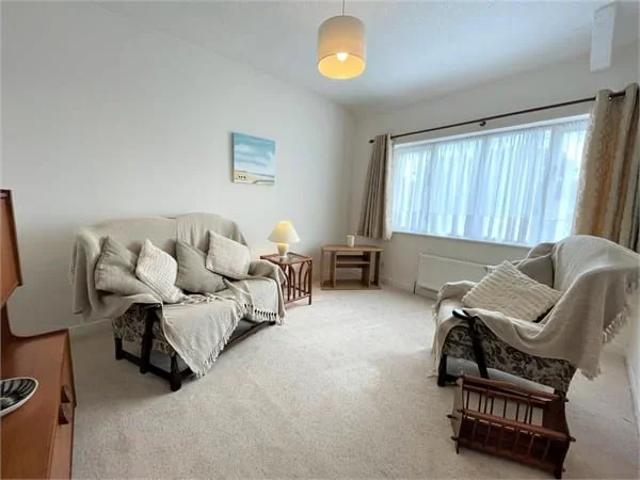 Flat for rent in Nangreaves, Wales