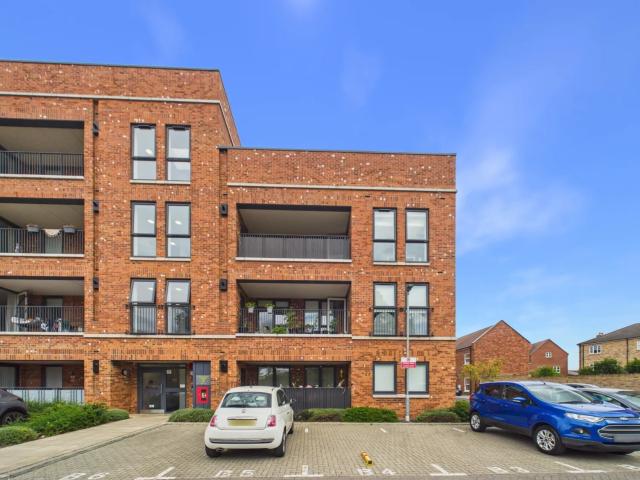 Flat for rent in Brunswick Park, Greater London