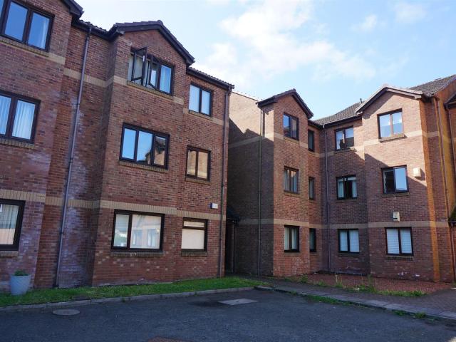 Flat for rent in Moodiesburn
