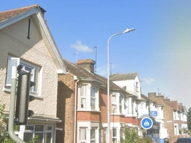 Flat for rent in Oad Street, Kent