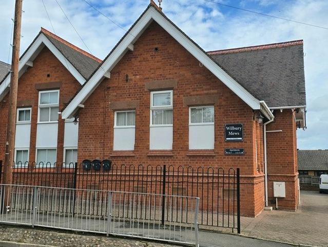 Flat for rent in Chadsmoor, Staffordshire