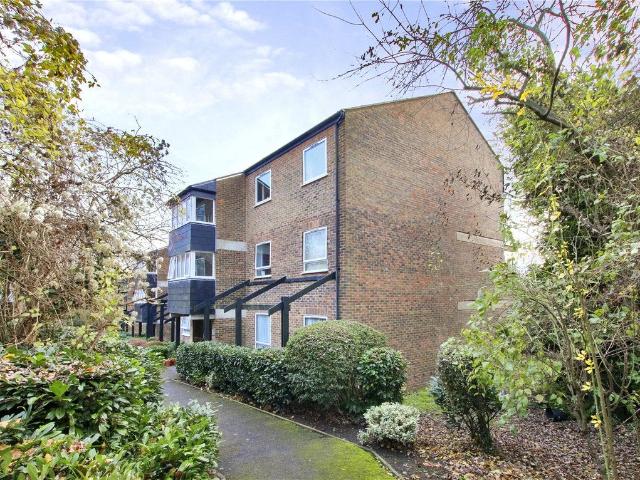 Flat for rent in Longfield and New Barn, Monks Orchard