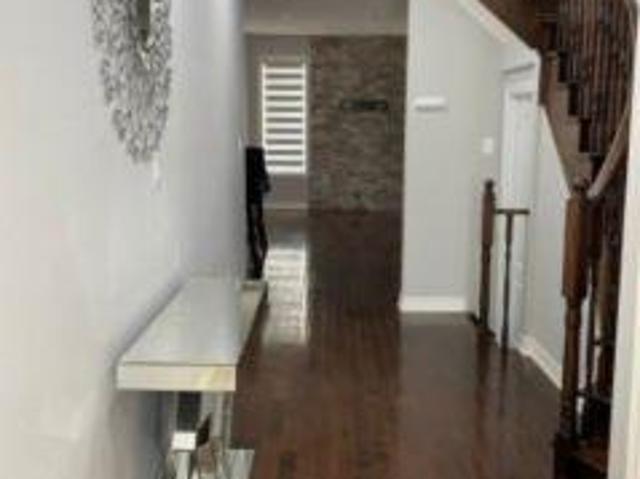 House for rent in Georgina, Ontario