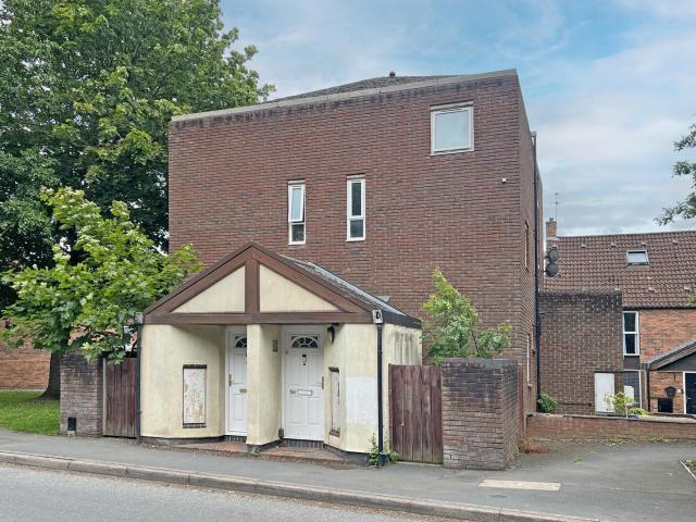 Flat for rent in Aqueduct, Telford