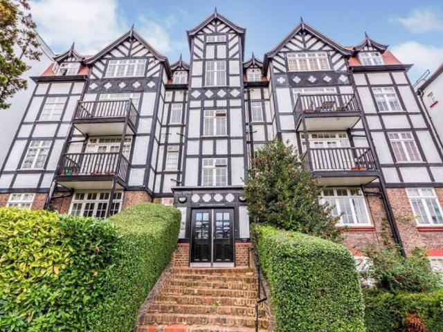 Flat for rent in Highgate, Greater London