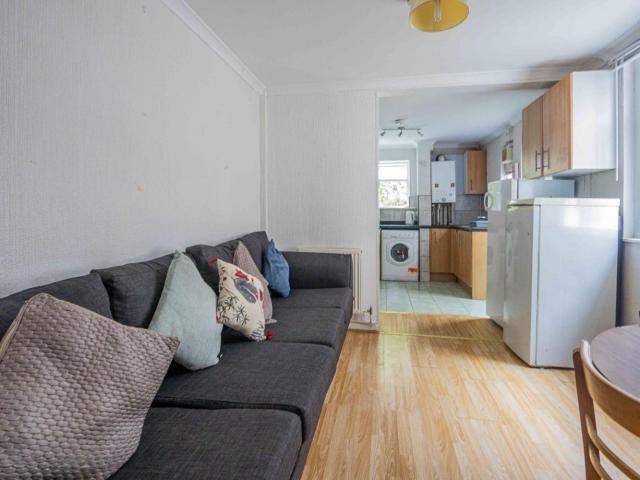 Flat for rent in Falcon Lodge, Wales