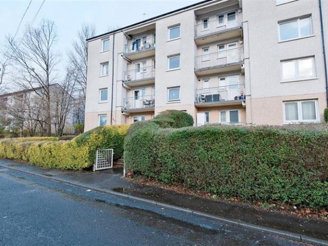 Flat for rent in Drumoyne, Scotland