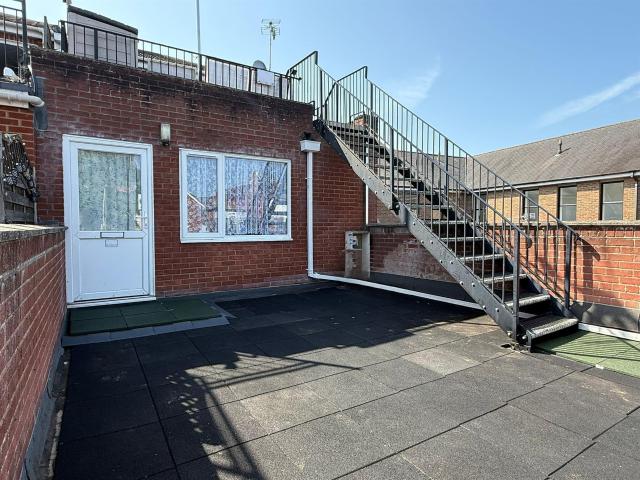 Flat for rent in West End, Fareham