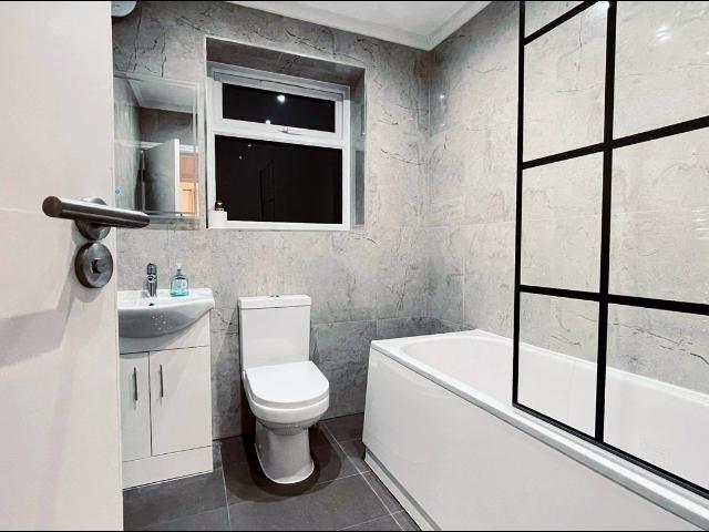 Flat for rent in London Borough of Harrow, Greater London