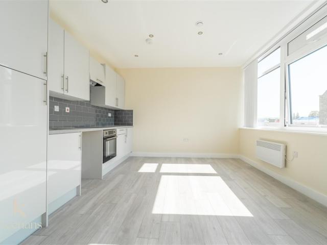Flat for rent in Burnley Wood, Burnley