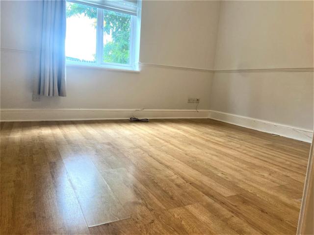 Apartment for rent in West Hampstead, Isle Of Man