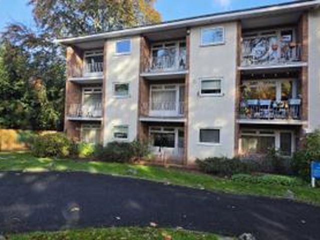 Flat for rent in Driffold, Birmingham