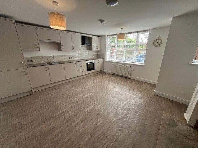 Flat for rent in California, Littleover