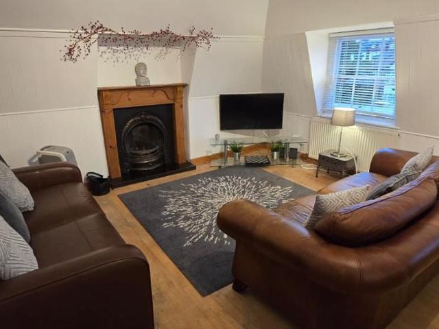 Flat for rent in Woodford Bridge, Greater London