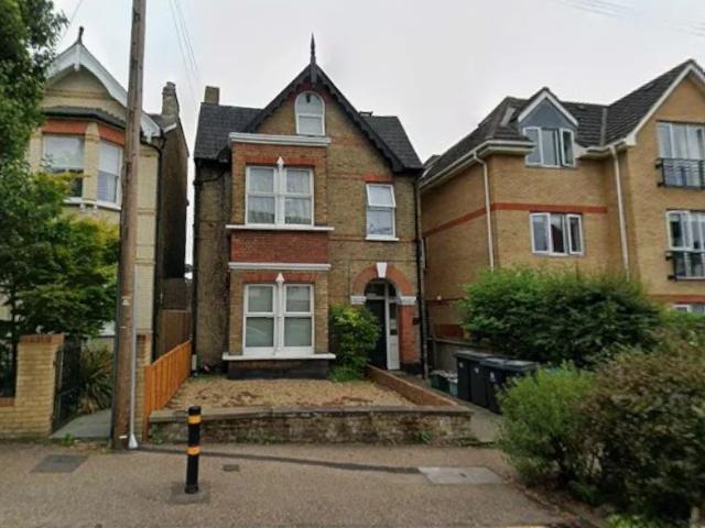 Flat for rent in Royal Borough of Kingston upon Thames, Greater London