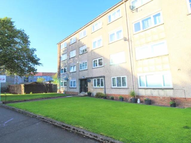 Flat for rent in Dovecothall, Barrhead