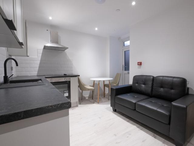 Flat for rent in Mount Pleasant, Swansea