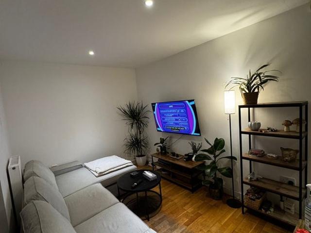 Flat for rent in Royal Borough of Greenwich, Greater London