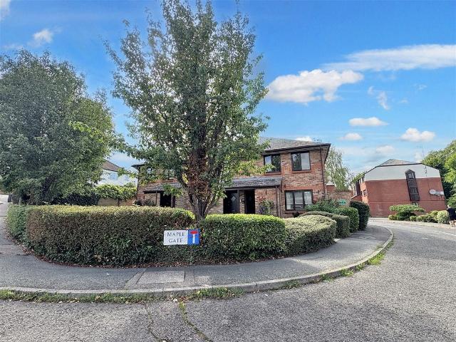 Flat for rent in Debden Green, Epping
