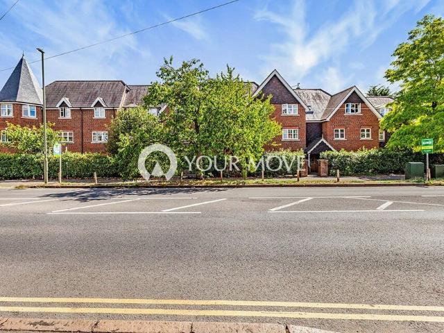 Flat for rent in Egham, Runnymede