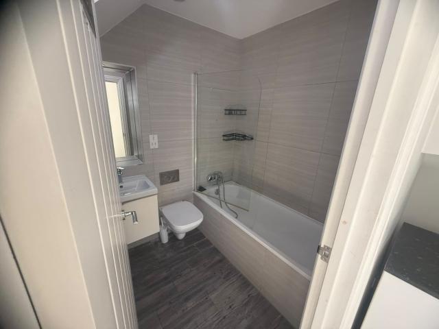 Flat for rent in Hatch End, Greater London