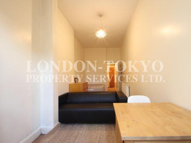 Flat for rent in South Hampstead, Greater London
