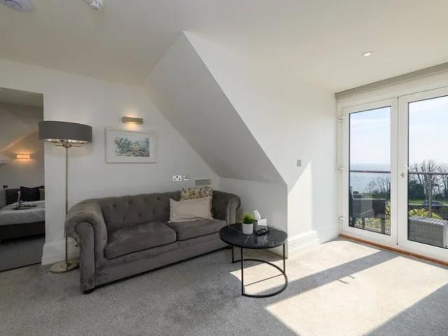 Flat for rent in Penarth, Wales