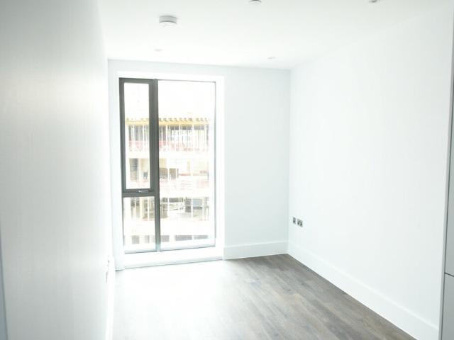 Flat for rent in Kings Barton, Gloucester