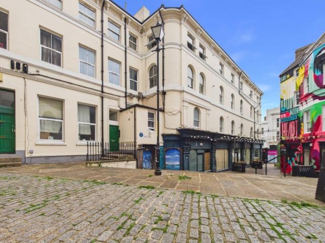 Flat for rent in Foord, Folkestone and Hythe