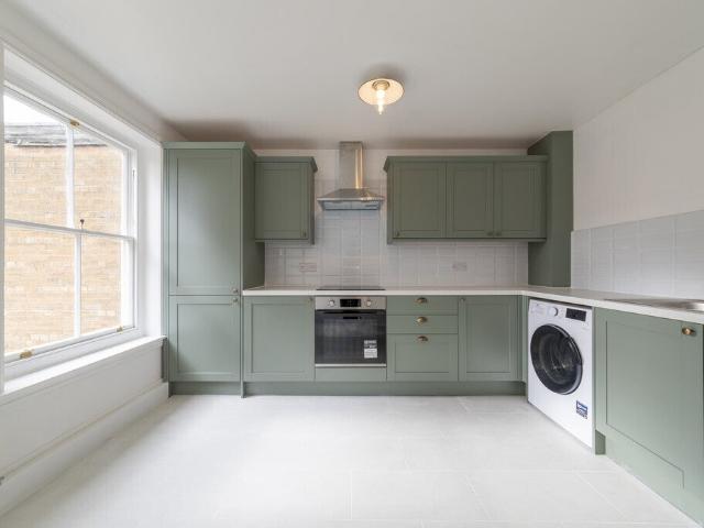 Flat for rent in Barton In Fabis, East Midlands