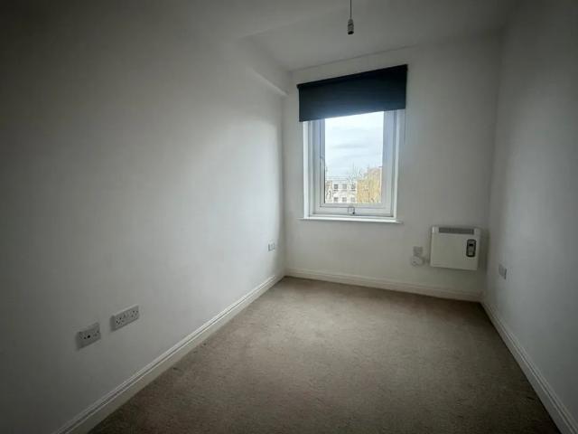 Flat for rent in Walton, Aylesbury