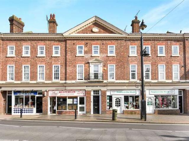 Flat for rent in The Butts, Kent