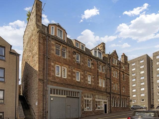 Flat for rent in Craigie, Perth