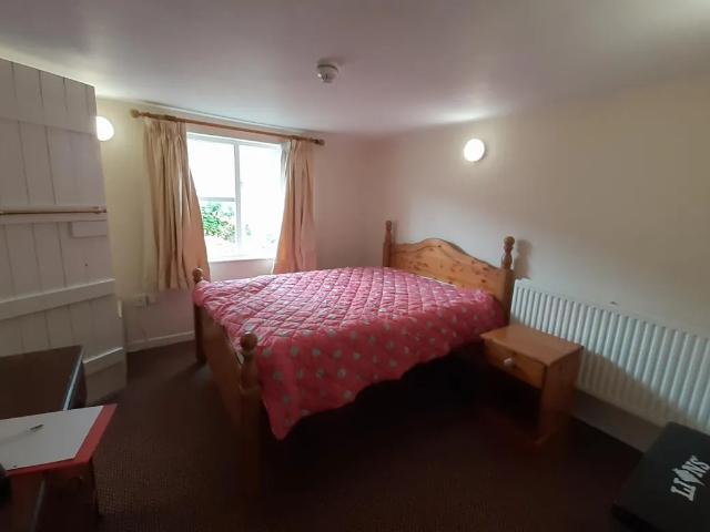 Room for rent in Margaret Roding, Duton Hill