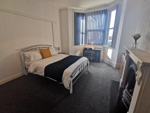 Flat for rent in Ball Hill, West Midlands