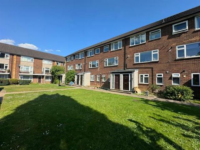Flat for rent in Daws Hill, Cressex