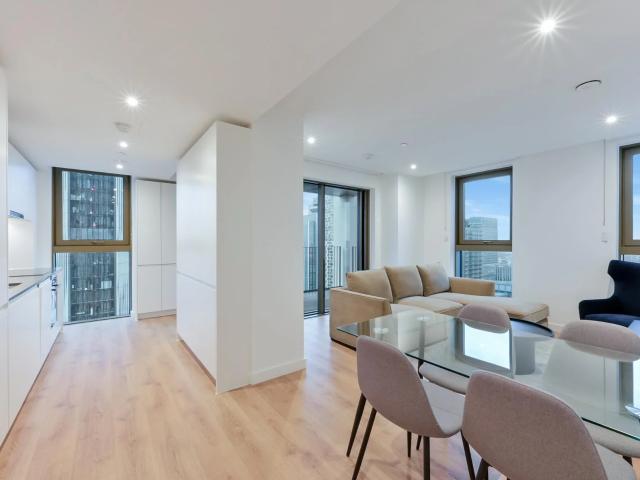 Flat for rent in Isle Of Dogs, Greater London