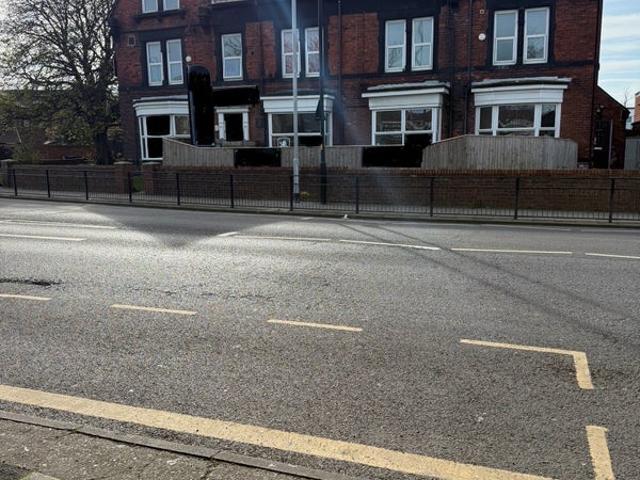 Flat for rent in Grove Hill, Normanby