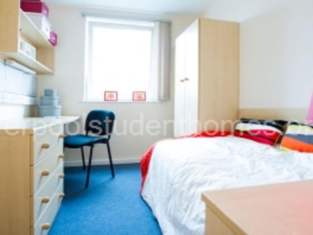 Flat for rent in Islington, Calderstones