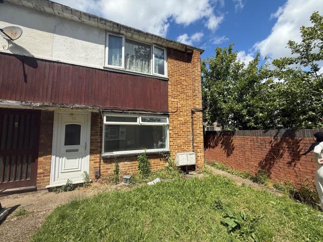 Flat for rent in London Borough of Hillingdon, Greater London