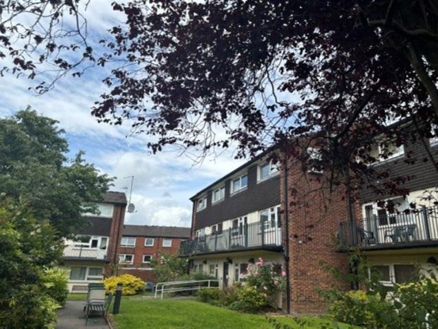 Flat for rent in Alderley Edge