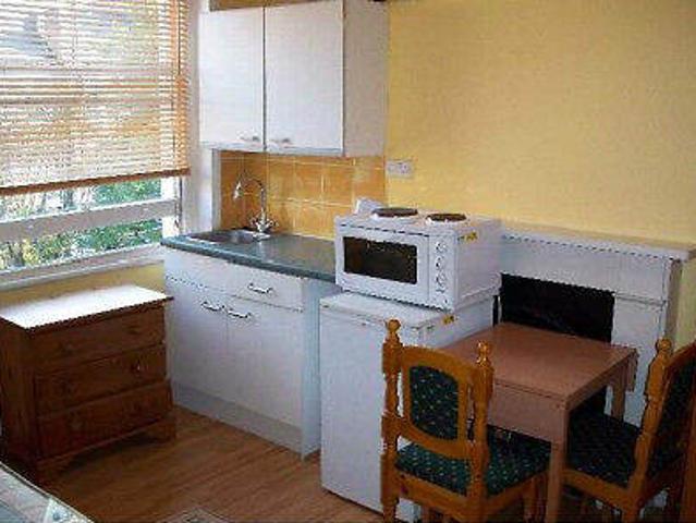 Flat for rent in West Kensington, Greater London