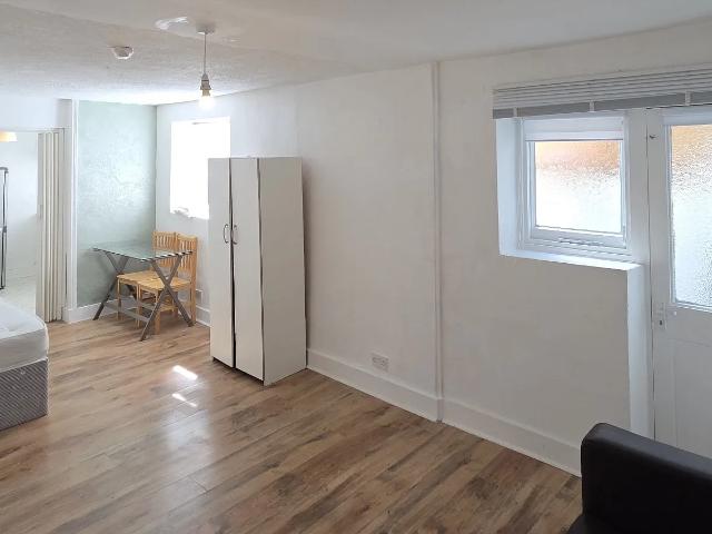 Flat for rent in Harringay, Greater London