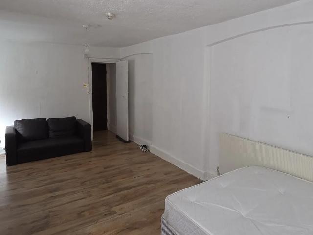 Flat for rent in Harringay, Greater London