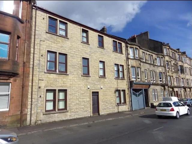 Flat for rent in Castlehead, Glenburn