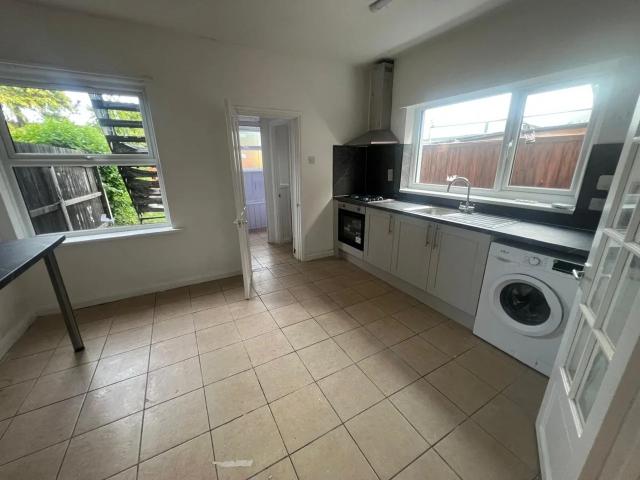 Flat for rent in South Woodford, Greater London
