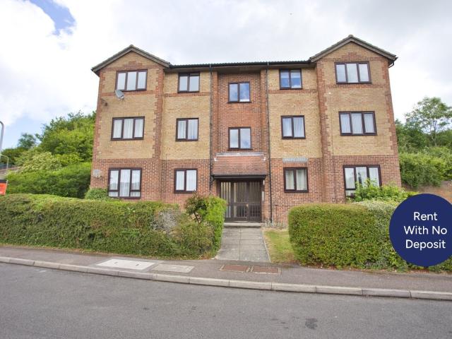 Flat for rent in Buckland Valley, Ash