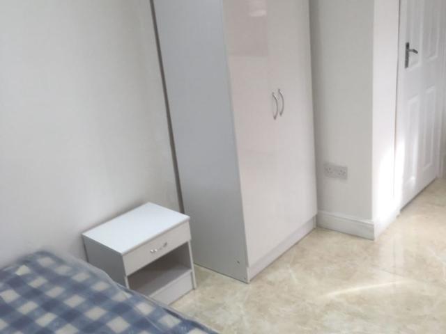 Flat for rent in London Borough of Brent, Greater London